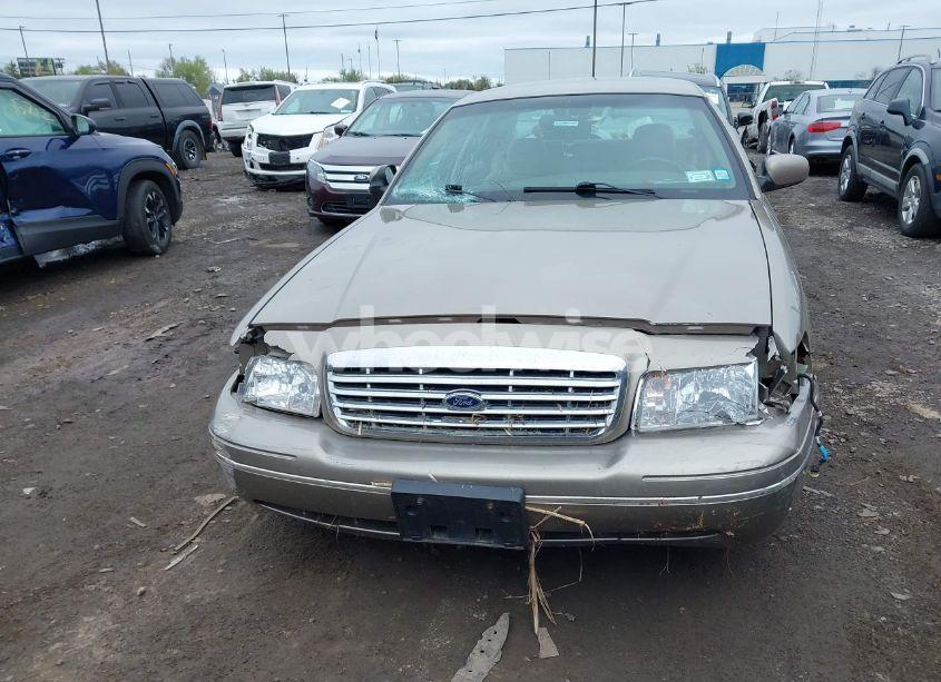 Photo 12 of 2003 Ford Crown VICTORIA LX (VIN 2FAFP74W13X120754)