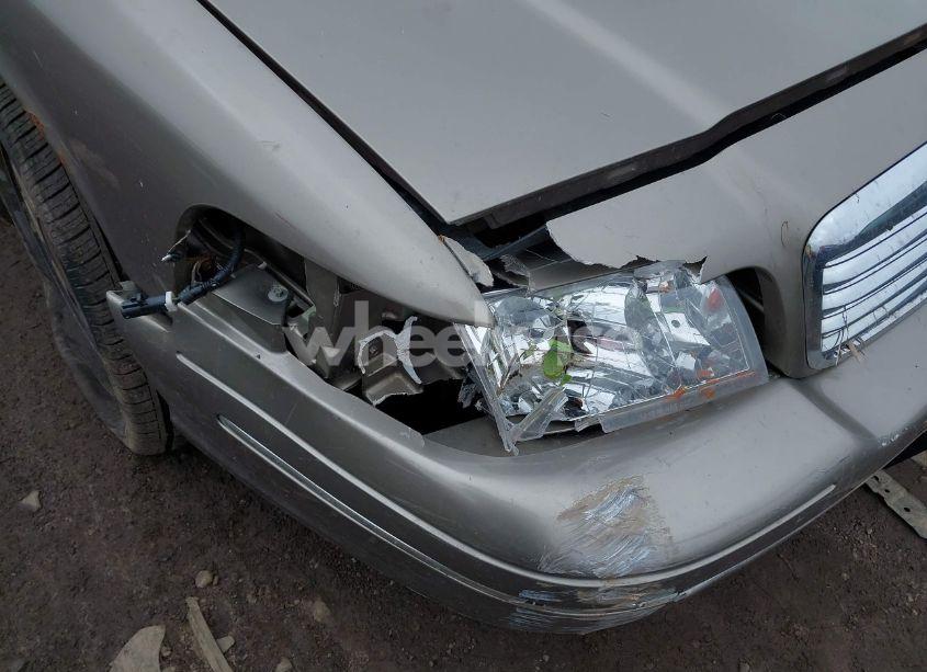 Photo 6 of 2003 Ford Crown VICTORIA LX (VIN 2FAFP74W13X120754)