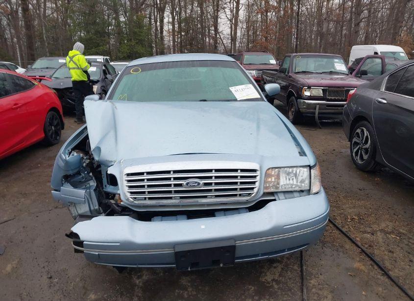 Photo 12 of 2003 Ford Crown VICTORIA LX (VIN 2FAFP74W13X124674)