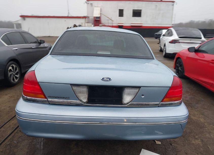 Photo 16 of 2003 Ford Crown VICTORIA LX (VIN 2FAFP74W13X124674)