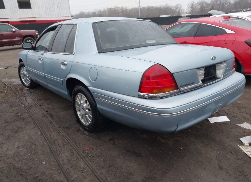 Photo 3 of 2003 Ford Crown VICTORIA LX (VIN 2FAFP74W13X124674)