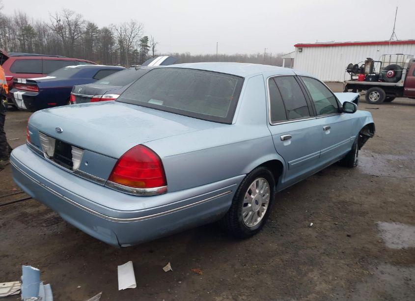 Photo 4 of 2003 Ford Crown VICTORIA LX (VIN 2FAFP74W13X124674)