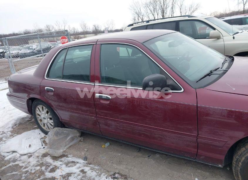 Photo 13 of 2004 Ford Crown VICTORIA LX (VIN 2FAFP74W14X128791)