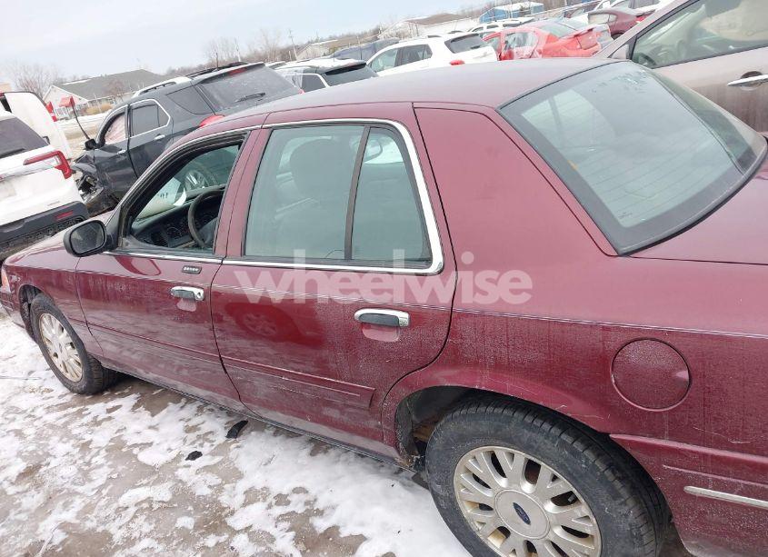 Photo 14 of 2004 Ford Crown VICTORIA LX (VIN 2FAFP74W14X128791)