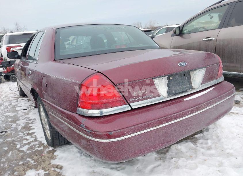 Photo 3 of 2004 Ford Crown VICTORIA LX (VIN 2FAFP74W14X128791)
