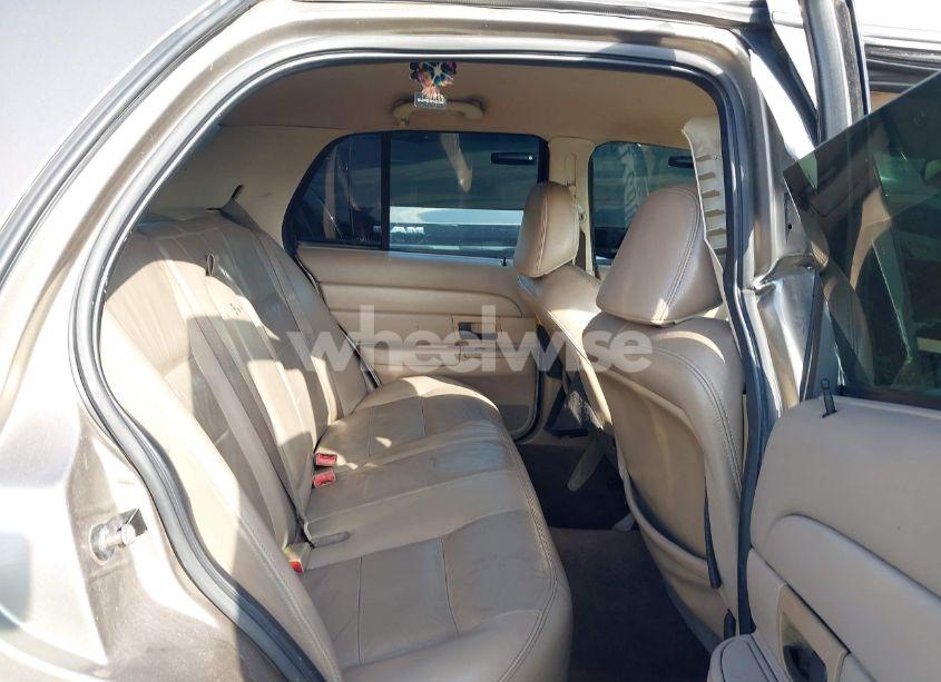 Photo 8 of 2004 Ford Crown VICTORIA LX (VIN 2FAFP74W14X177893)