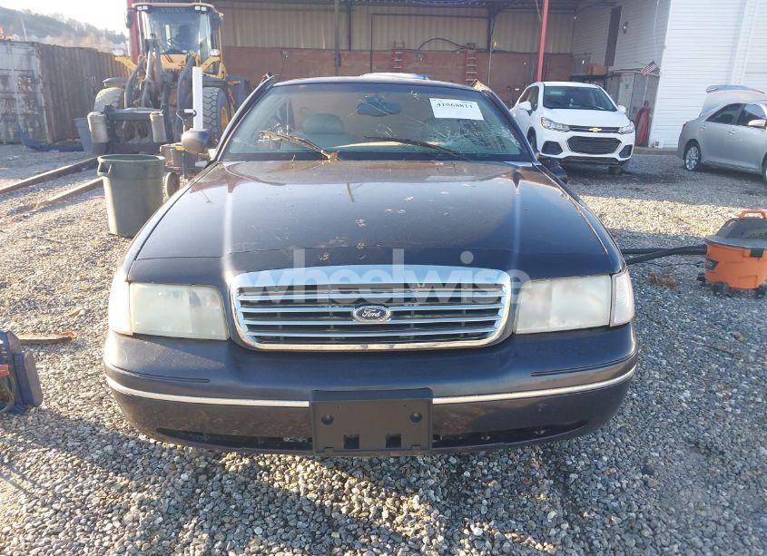 Photo 12 of 1999 Ford Crown VICTORIA LX (VIN 2FAFP74W2XX158550)