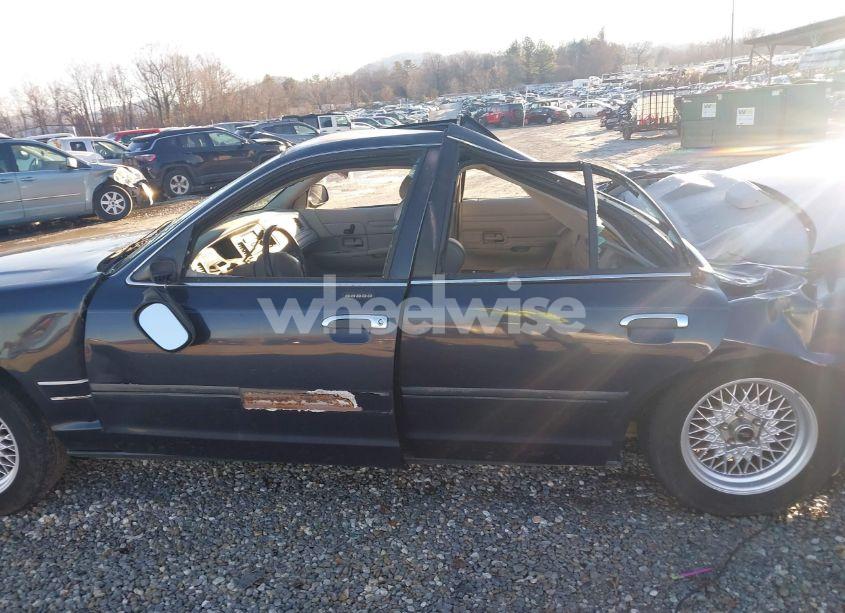 Photo 14 of 1999 Ford Crown VICTORIA LX (VIN 2FAFP74W2XX158550)