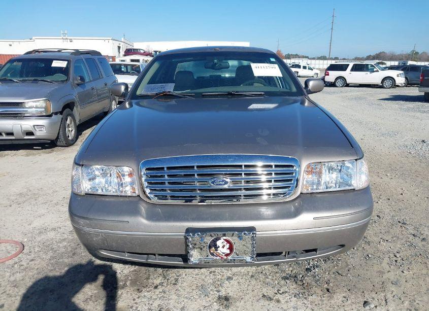 Photo 6 of 2003 Ford Crown VICTORIA LX (VIN 2FAFP74W33X146854)
