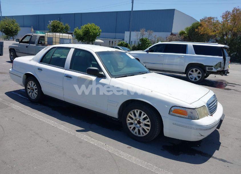 2004 Ford Crown VICTORIA LX (VIN 2FAFP74W34X170637) main photo