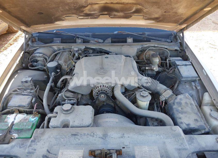 Photo 10 of 1998 Ford Crown VICTORIA LX (VIN 2FAFP74W3WX132117)