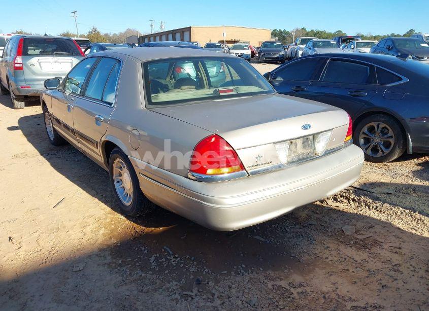 Photo 3 of 1998 Ford Crown VICTORIA LX (VIN 2FAFP74W3WX132117)