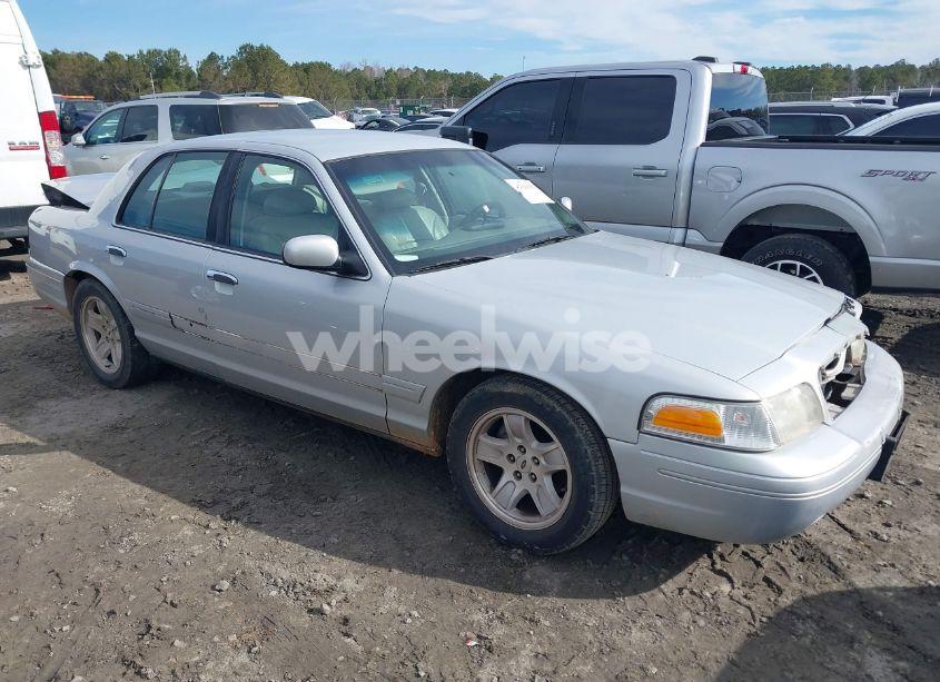 2002 Ford Crown VICTORIA LX (VIN 2FAFP74W42X100691) main photo