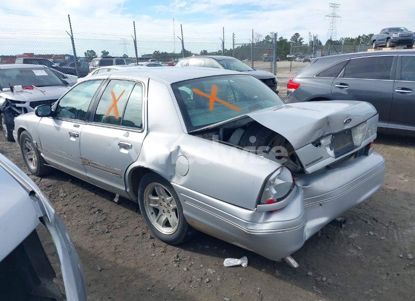 Photo 13 of 2002 Ford Crown VICTORIA LX (VIN 2FAFP74W42X100691)