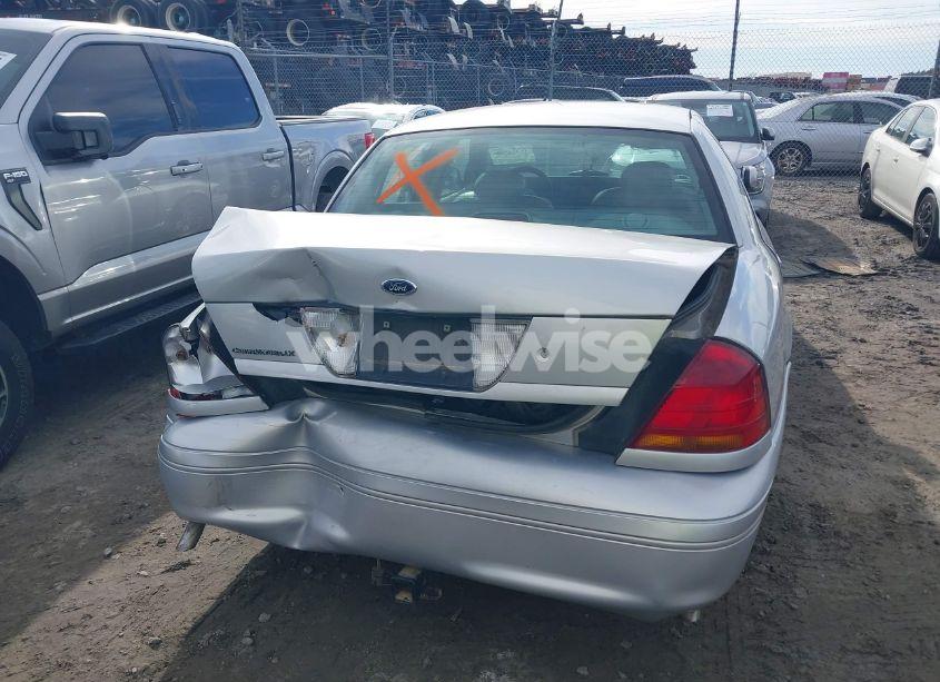 Photo 15 of 2002 Ford Crown VICTORIA LX (VIN 2FAFP74W42X100691)