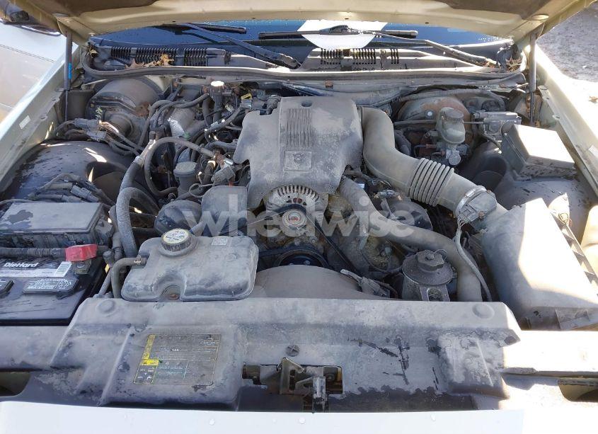 Photo 10 of 2003 Ford Crown VICTORIA LX (VIN 2FAFP74W43X182780)