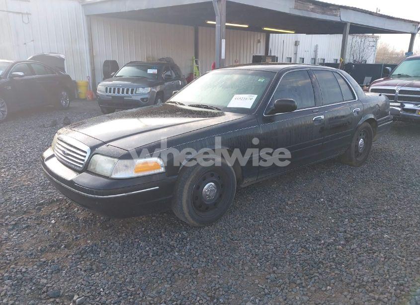 Photo 2 of 2005 Ford Crown VICTORIA LX/LX SPORT (VIN 2FAFP74W45X127975)