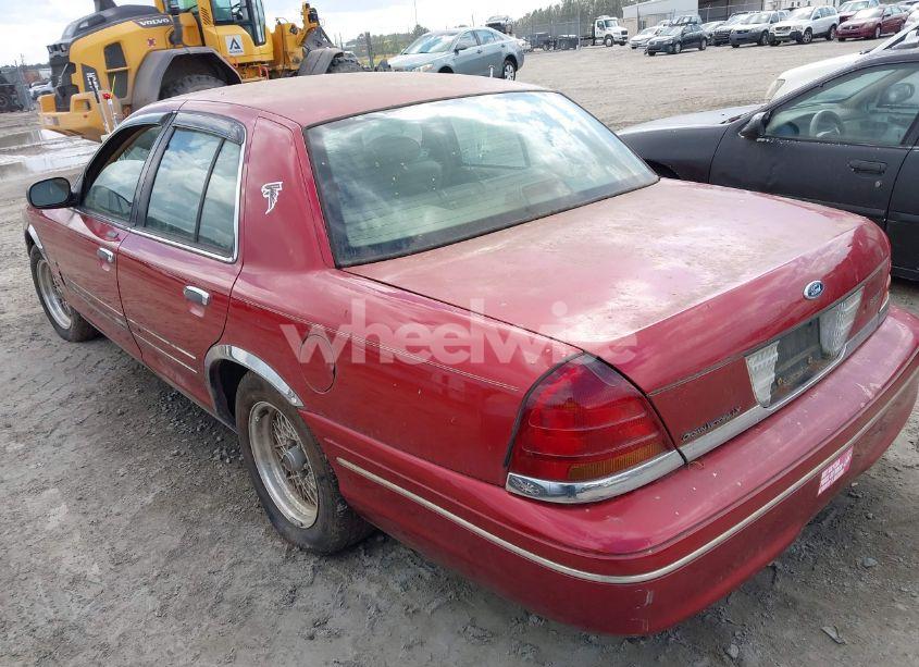 Photo 3 of 1998 Ford Crown VICTORIA LX (VIN 2FAFP74W4WX141814)