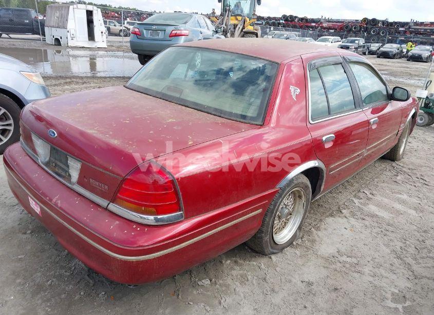 Photo 4 of 1998 Ford Crown VICTORIA LX (VIN 2FAFP74W4WX141814)