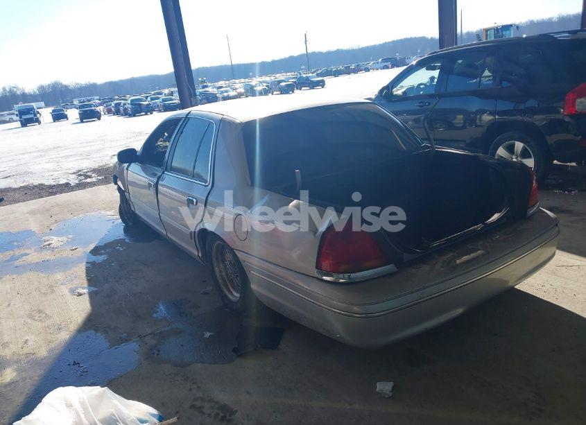 Photo 3 of 1998 Ford Crown VICTORIA LX (VIN 2FAFP74W4WX166289)