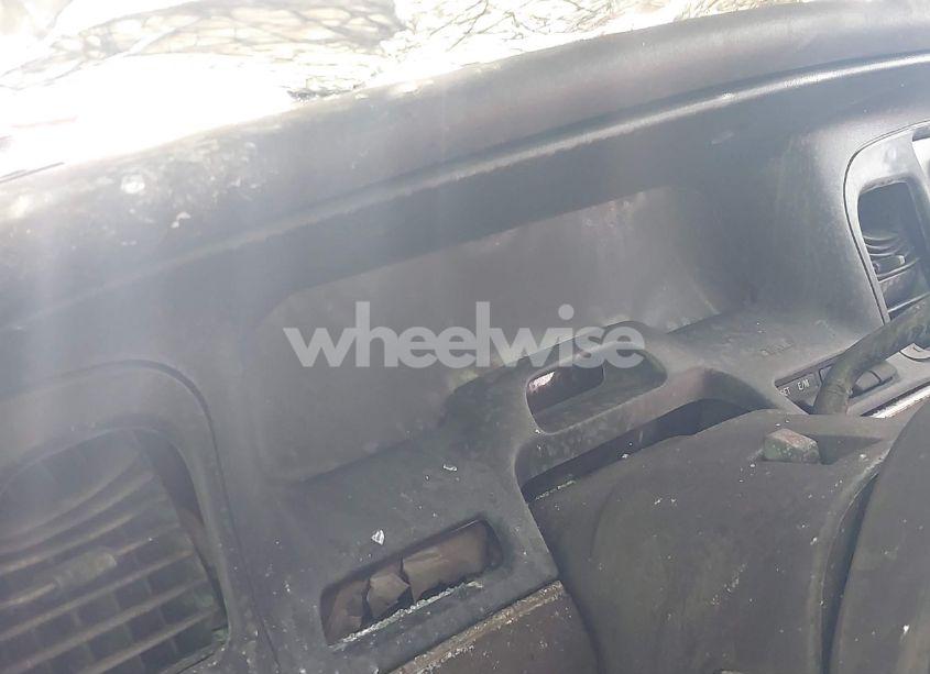 Photo 7 of 1998 Ford Crown VICTORIA LX (VIN 2FAFP74W4WX166289)