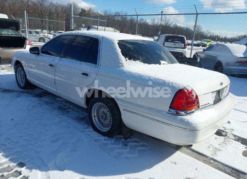 Photo 3 of 1999 Ford Crown VICTORIA LX (VIN 2FAFP74W4XX226489)