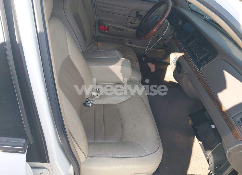 Photo 5 of 1999 Ford Crown VICTORIA LX (VIN 2FAFP74W4XX226489)