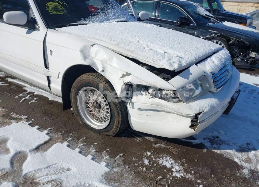 Photo 6 of 1999 Ford Crown VICTORIA LX (VIN 2FAFP74W4XX226489)