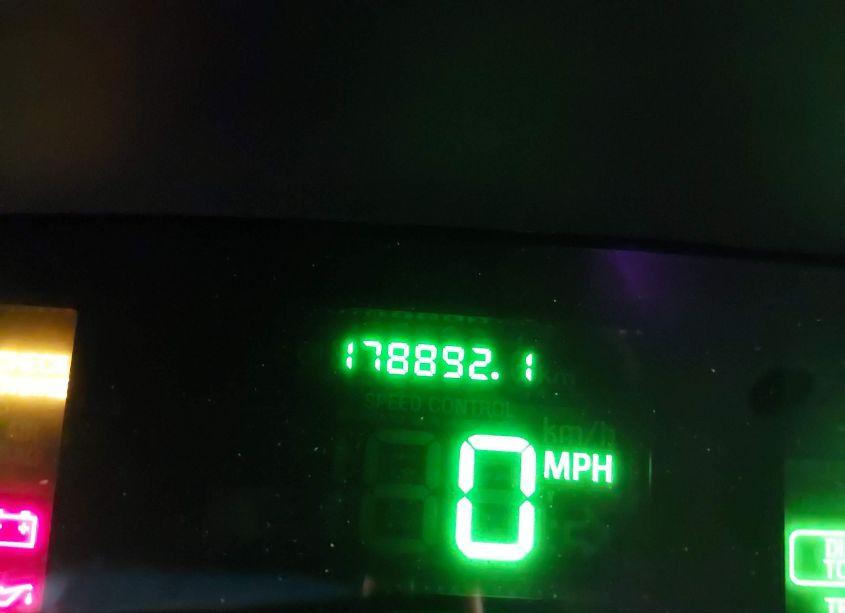 Photo 16 of 2000 Ford Crown VICTORIA LX (VIN 2FAFP74W5YX149634)