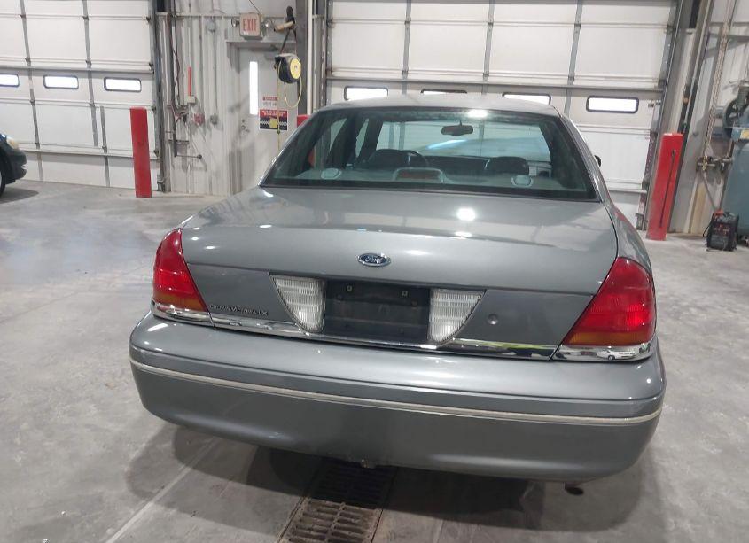 Photo 17 of 2000 Ford Crown VICTORIA LX (VIN 2FAFP74W5YX149634)