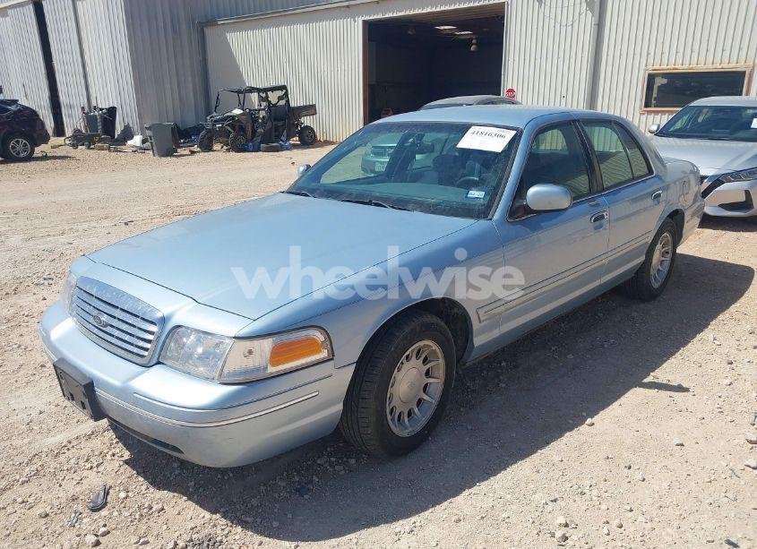 Photo 2 of 2001 Ford Crown VICTORIA LX (VIN 2FAFP74W61X112307)