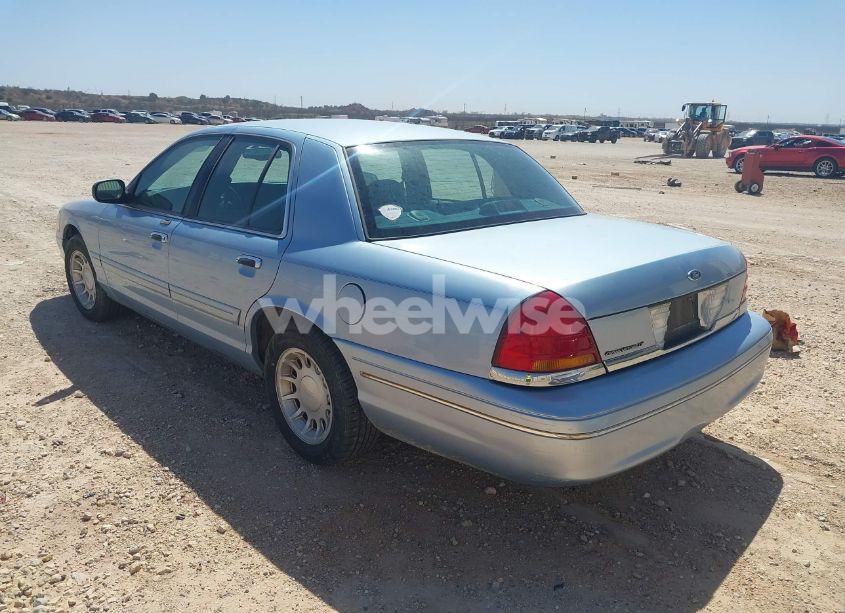 Photo 3 of 2001 Ford Crown VICTORIA LX (VIN 2FAFP74W61X112307)