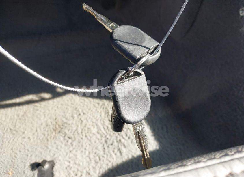 Photo 11 of 2005 Ford Crown VICTORIA LX/LX SPORT (VIN 2FAFP74W65X135964)