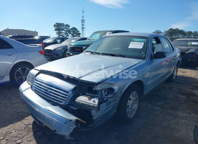 Photo 6 of 2005 Ford Crown VICTORIA LX/LX SPORT (VIN 2FAFP74W65X135964)