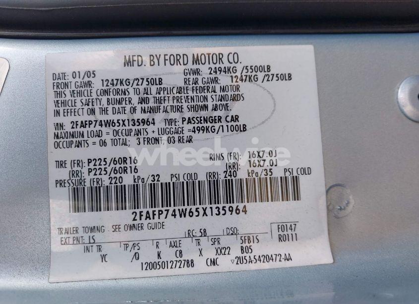 Photo 9 of 2005 Ford Crown VICTORIA LX/LX SPORT (VIN 2FAFP74W65X135964)