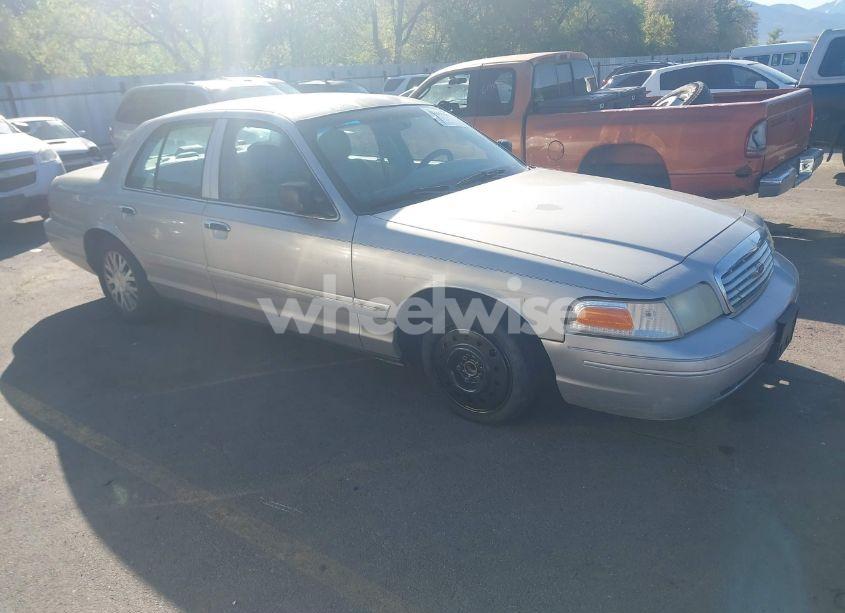 2004 Ford Crown VICTORIA LX (VIN 2FAFP74W74X132151) main photo