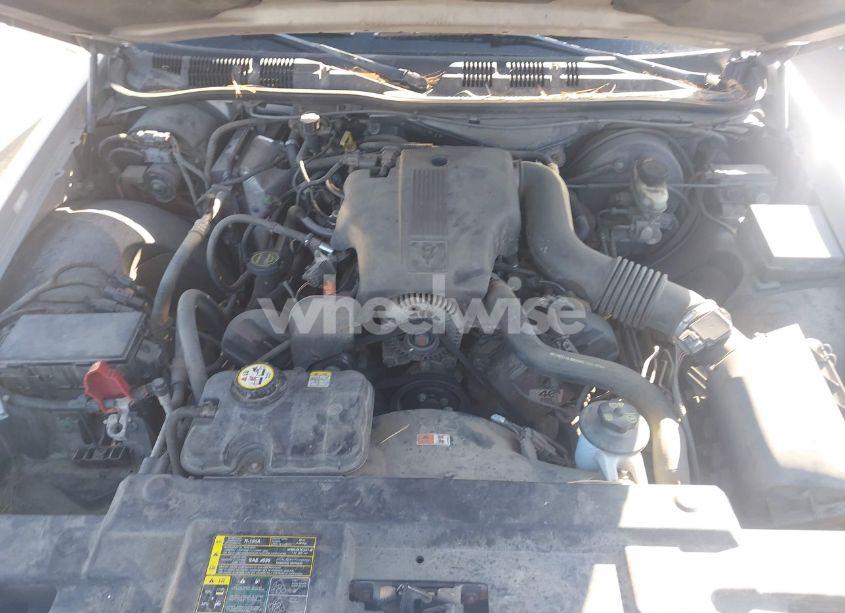 Photo 10 of 2004 Ford Crown VICTORIA LX (VIN 2FAFP74W74X132151)