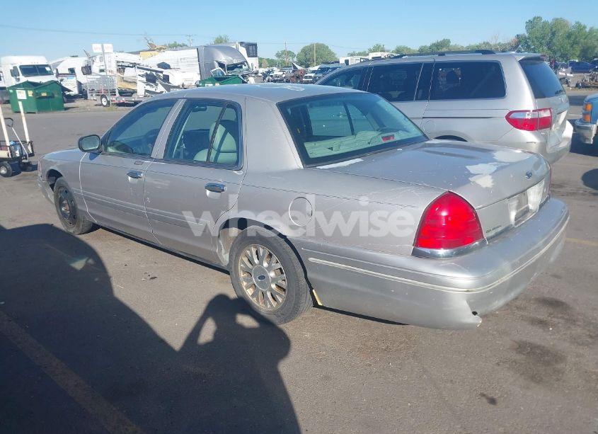 Photo 3 of 2004 Ford Crown VICTORIA LX (VIN 2FAFP74W74X132151)