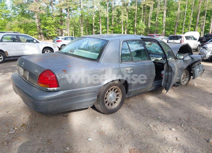 Photo 4 of 1999 Ford Crown VICTORIA LX (VIN 2FAFP74W7XX117573)
