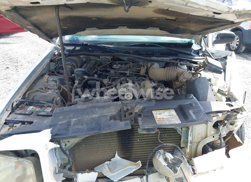 Photo 10 of 2001 Ford Crown VICTORIA LX (VIN 2FAFP74W81X102216)