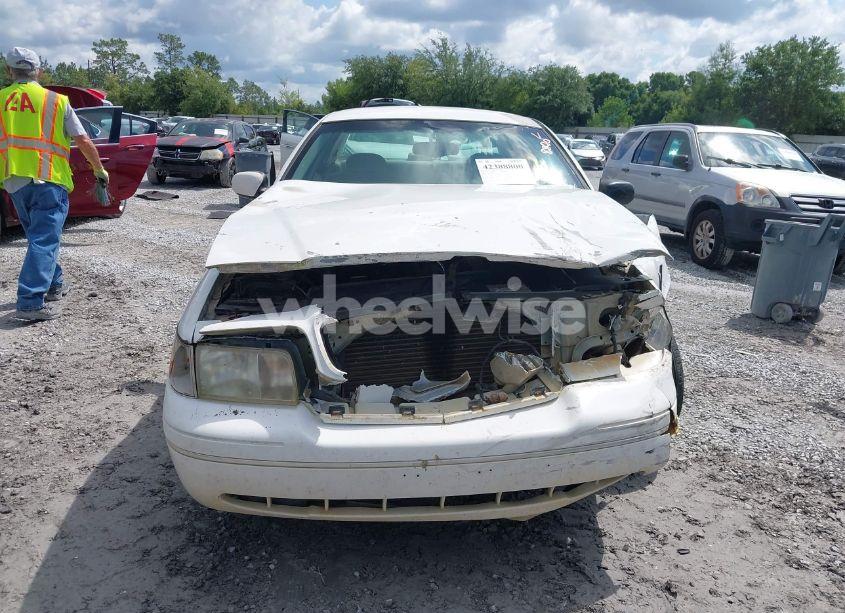 Photo 12 of 2001 Ford Crown VICTORIA LX (VIN 2FAFP74W81X102216)