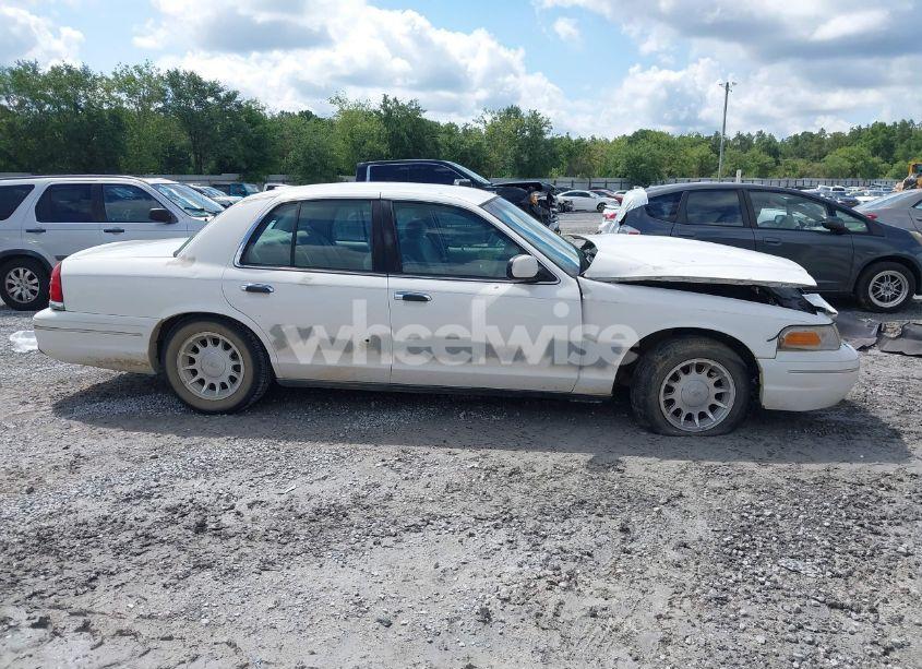 Photo 13 of 2001 Ford Crown VICTORIA LX (VIN 2FAFP74W81X102216)