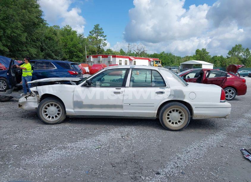 Photo 14 of 2001 Ford Crown VICTORIA LX (VIN 2FAFP74W81X102216)