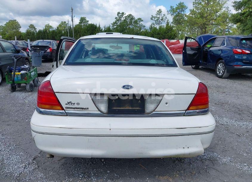 Photo 16 of 2001 Ford Crown VICTORIA LX (VIN 2FAFP74W81X102216)