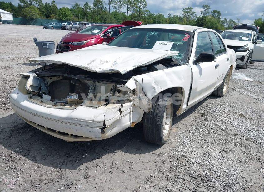 Photo 2 of 2001 Ford Crown VICTORIA LX (VIN 2FAFP74W81X102216)