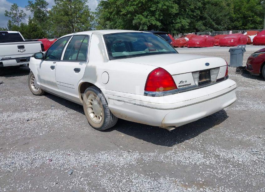 Photo 3 of 2001 Ford Crown VICTORIA LX (VIN 2FAFP74W81X102216)