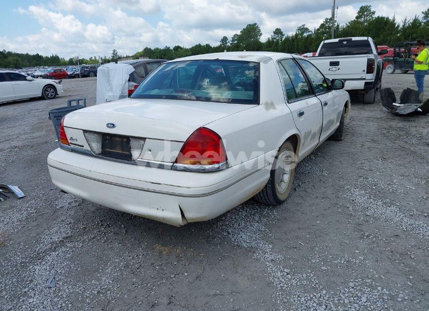 Photo 4 of 2001 Ford Crown VICTORIA LX (VIN 2FAFP74W81X102216)
