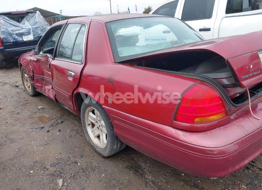 Photo 3 of 2002 Ford Crown VICTORIA LX (VIN 2FAFP74W82X148324)