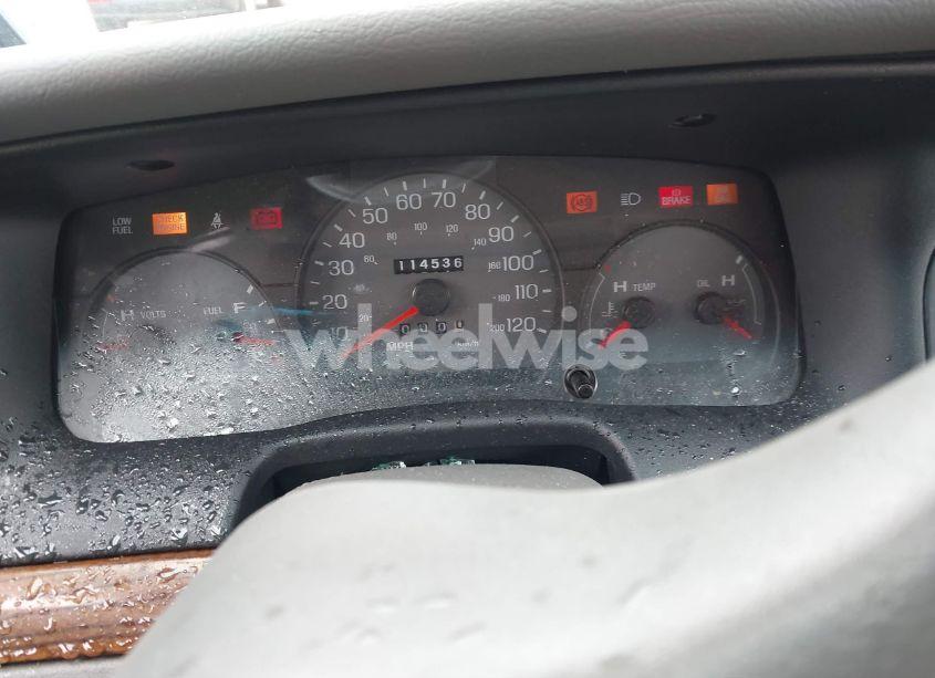 Photo 7 of 2002 Ford Crown VICTORIA LX (VIN 2FAFP74W82X148324)