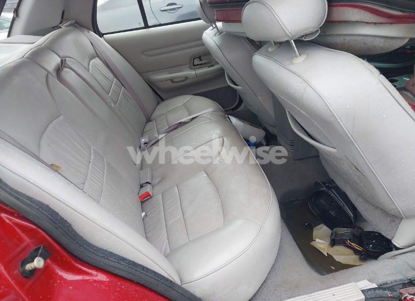 Photo 8 of 2002 Ford Crown VICTORIA LX (VIN 2FAFP74W82X148324)